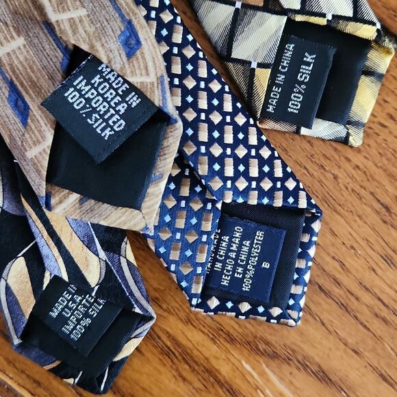 Bundle of 4 Van Heusen men's silk ties - Picture 5 of 5